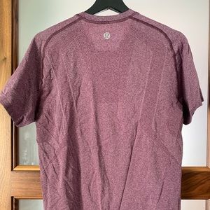 Lululemon Tshirt